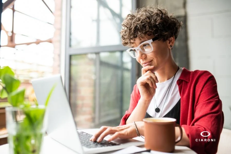 Affaticamento visivo legato all'uso prolungato del computer: quali sono i rimedi